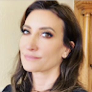 Meet your Posher, Emine